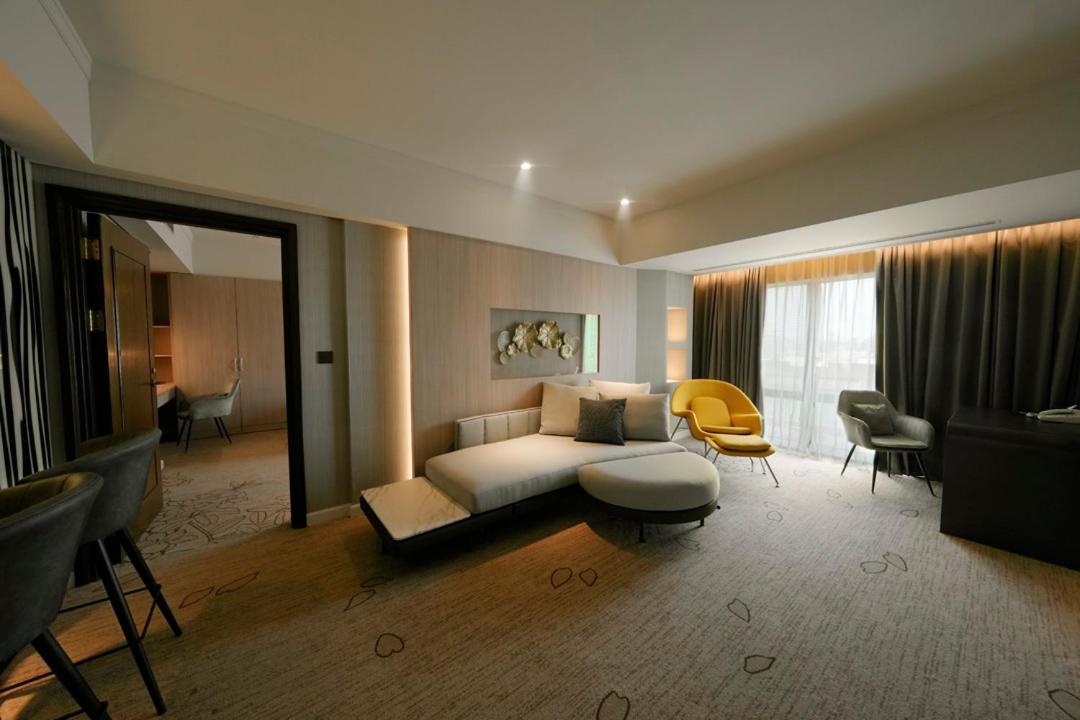 Evergreen Plaza Hotel - Tainan Eksteriør billede A suite at the hotel