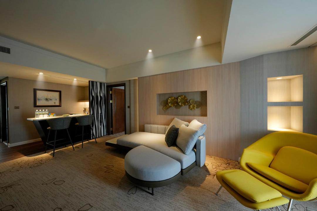 Evergreen Plaza Hotel - Tainan Eksteriør billede A suite at The Hari