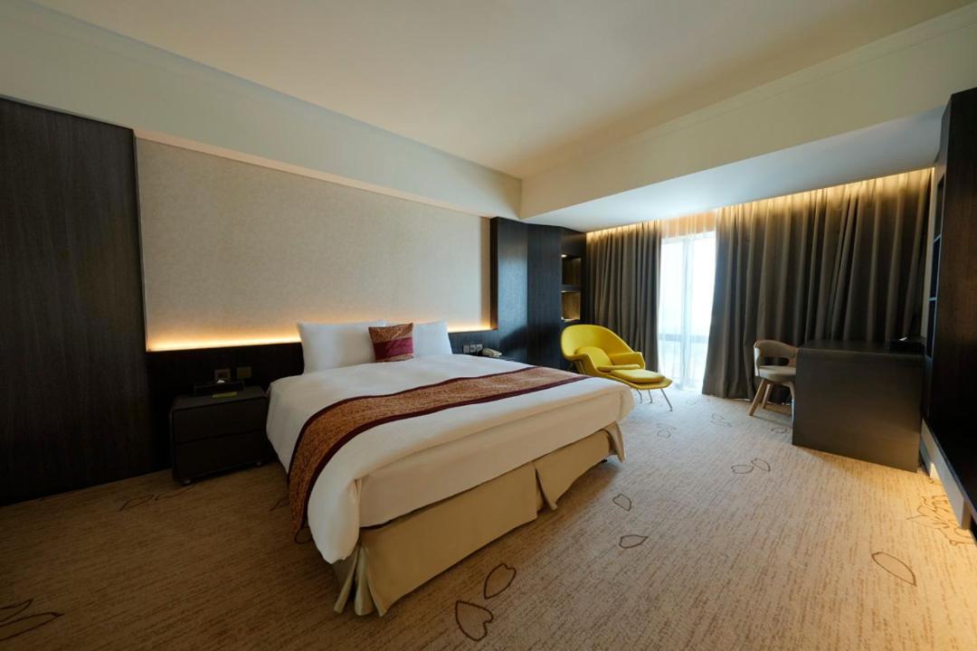 Evergreen Plaza Hotel - Tainan Eksteriør billede Deluxe Room