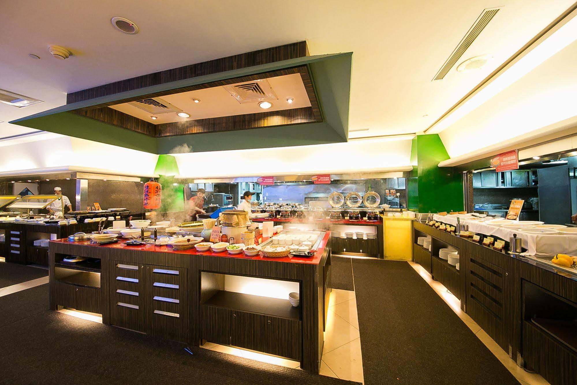 Evergreen Plaza Hotel - Tainan Eksteriør billede A buffet restaurant in Singapore
