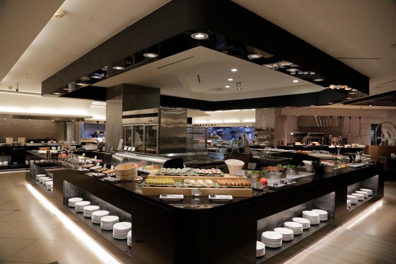 Evergreen Plaza Hotel - Tainan Eksteriør billede The buffet at the lounge